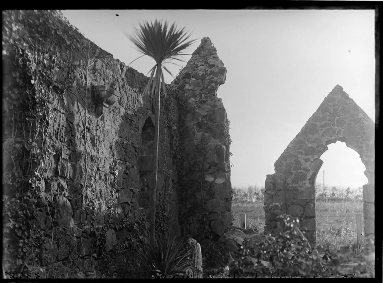 Image: Ruins of St Thomas' Church, Kohimarama, 1919