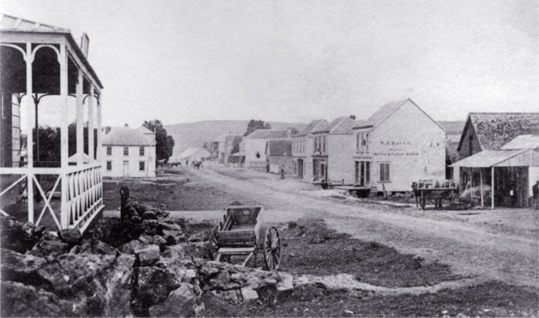 Image: Looking west along Princes Street, Onehunga, towards Normans....