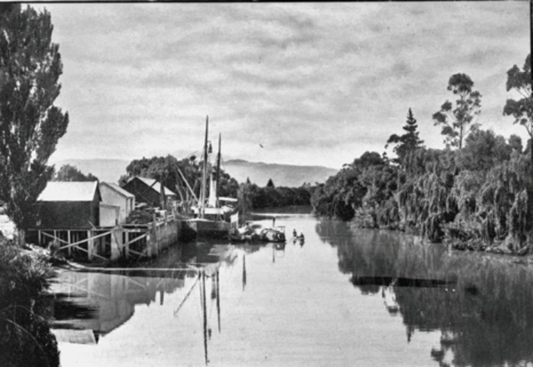 Image: The Junction Wharf, Paeroa