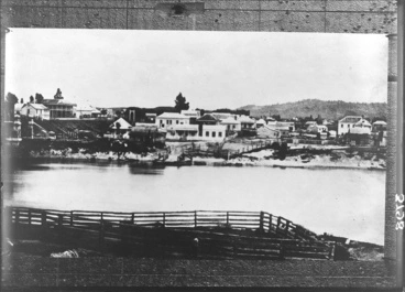 Looking south from the Waikato River to Ngaruawahia...1876-77 Image: Looking south from the Waikato River to Ngaruawahia...1876-77