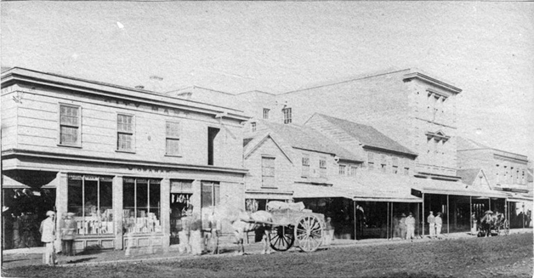 Image: Showing the east side of Queen St, Auckland Central from the corner of Shortland Street...