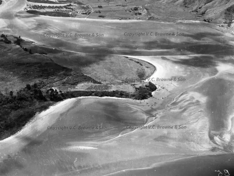 Image: Looking SW over Whangape Harbour (Awaroa River ... (Ka1-19/2)