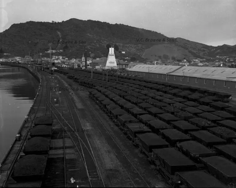 Image: Coal trucks on Greymouth waterfront (PB0032/10)