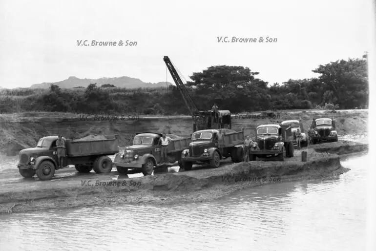 Image: Trucks (PB0503/4)