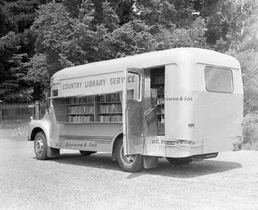 Image: Country Service Library Truck - (Bedford).jpg (PB2016/10)