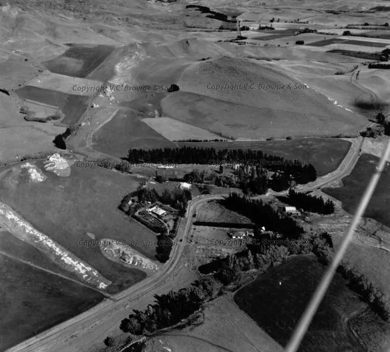 Image: Looking SW along Pyramid Valley Rd. and over Py... (PV50-100/70)
