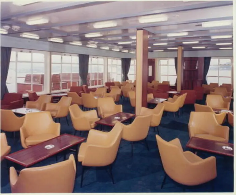 Image: TEV Wahine, Interior public rooms