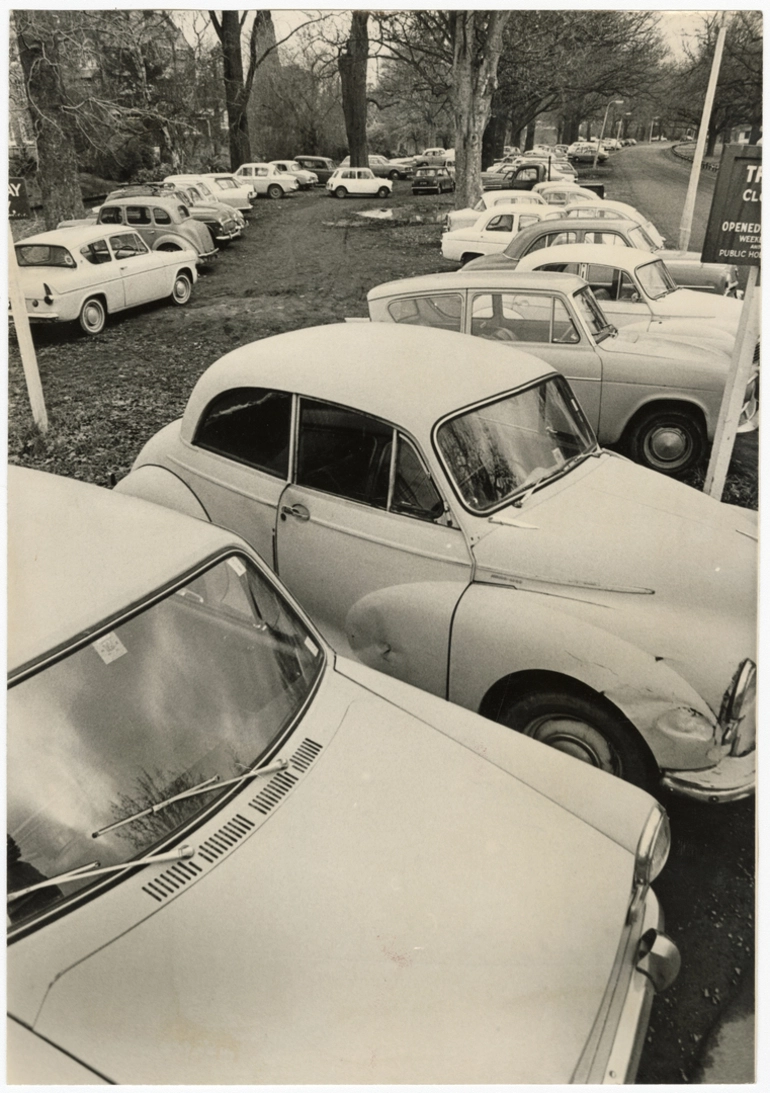 Image: Casual parking, Hagley Park