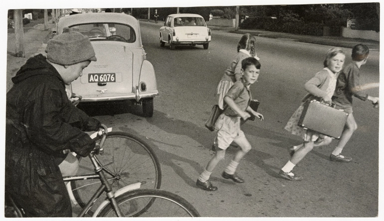 Image: School children crossing Riccarton Road