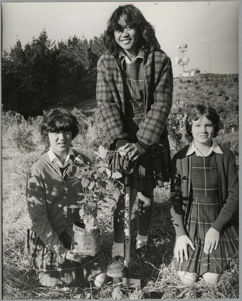 Image: Arbor Day tree planting at Elizabeth Park