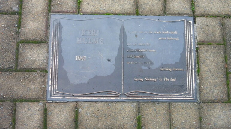 Image: Keri Hulme plaque