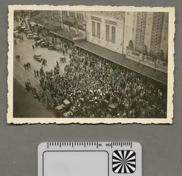 VE Day celebrations, Queen Street Image: VE Day celebrations, Queen Street