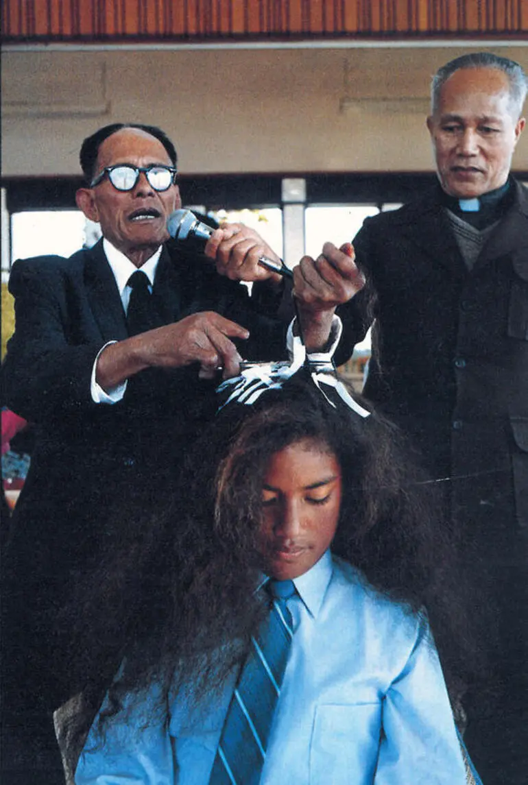 Image: Hair cutting ceremony, Pacific Islanders' Church, Mangere, Auckland, New Zealand