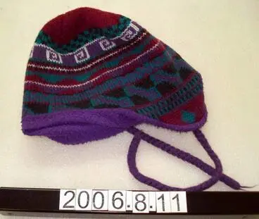 Image: Beanie: Knitted