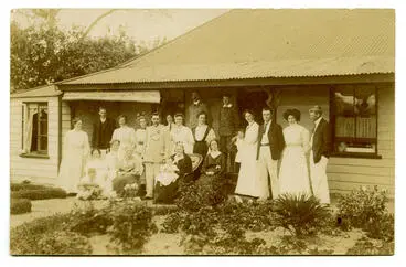 Image: Postcard: Lovell-Smith extended family at Westcote 1908
