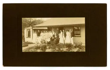 Image: Photograph, Black and White: Lovell-Smith extended family at Westcote 1908