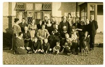 Image: Photograph, Black and White: Lovell-Smith family group, 4 June 1924
