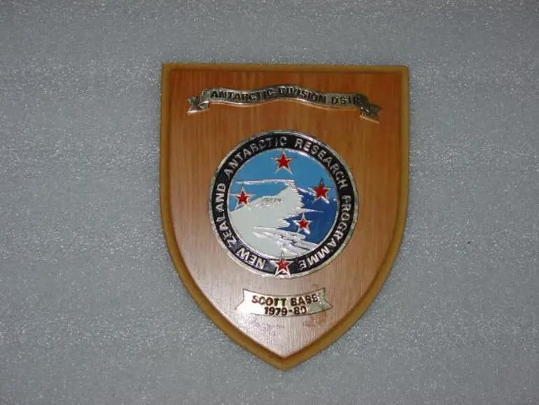 Image: Plaque: Antarctic Division DSIR