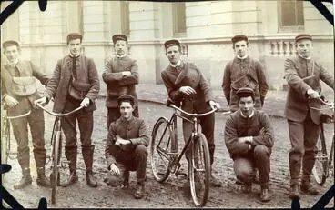 Image: Letter carriers, Post and Telegraph Office Oamaru