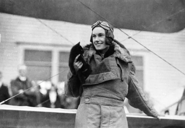 Image: Jean Batten at Rongotai Airport, Wellington