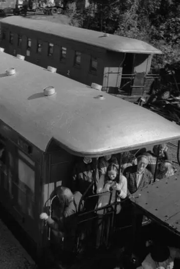 Photograph of locomotive F 185 Image: Photograph of locomotive F 185