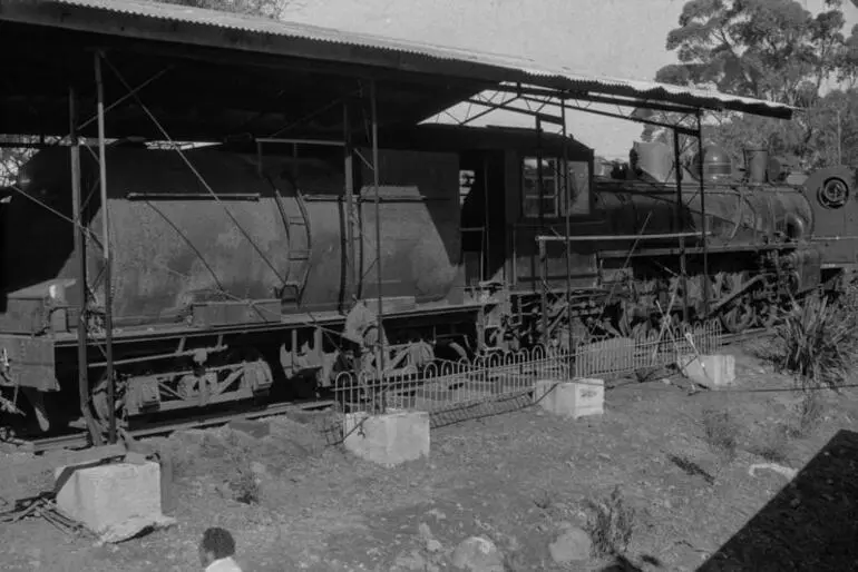 Image: Photograph of locomotive Ab 832