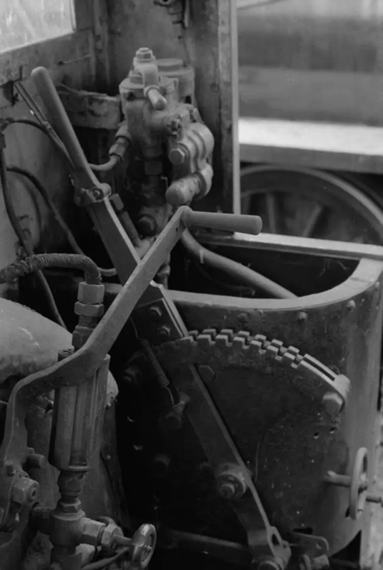 Image: Photograph of locomotive F 180