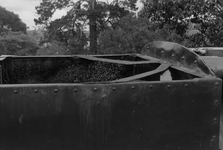 Image: Photograph of locomotive AB 832