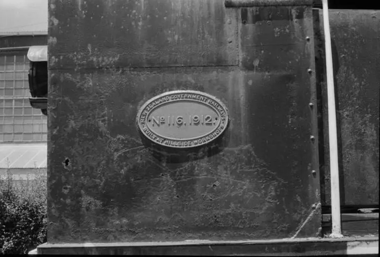 Image: Photograph of locomotive WW 491