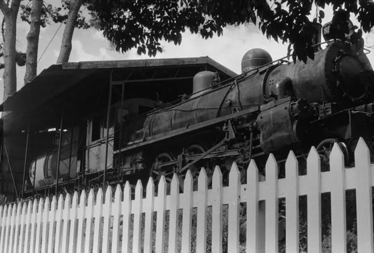 Image: Photograph of locomotive AB 832