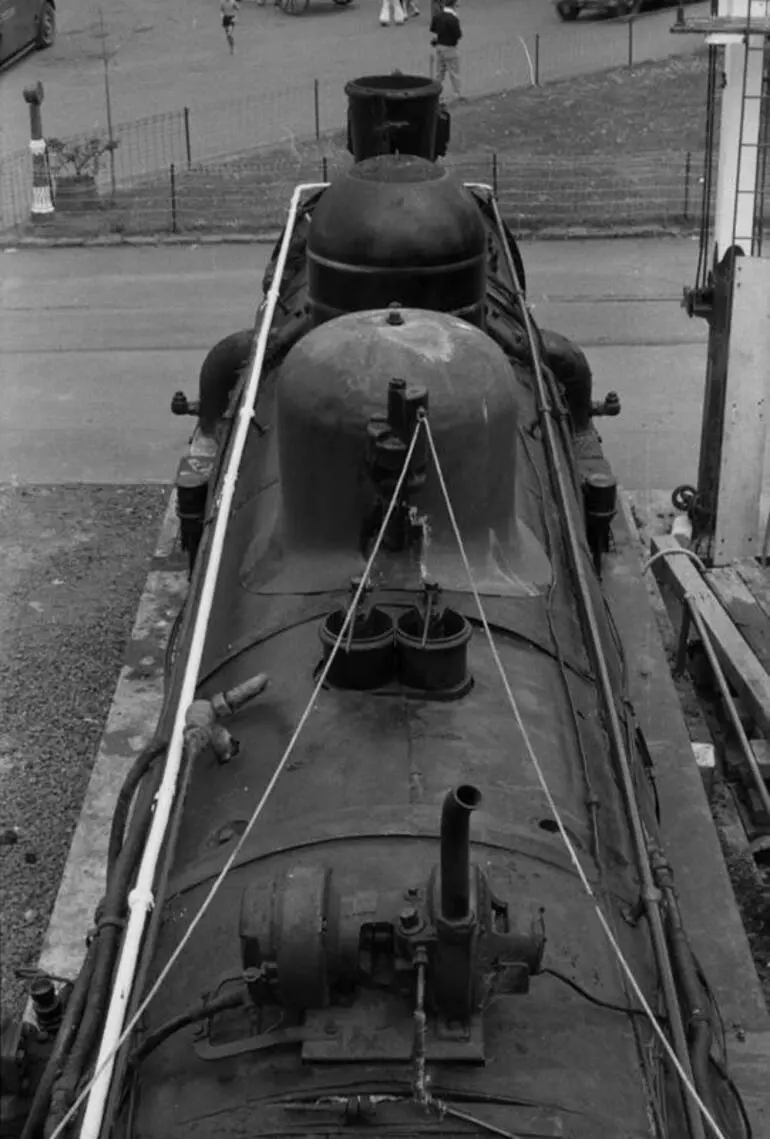 Image: Photograph of locomotive AB 832