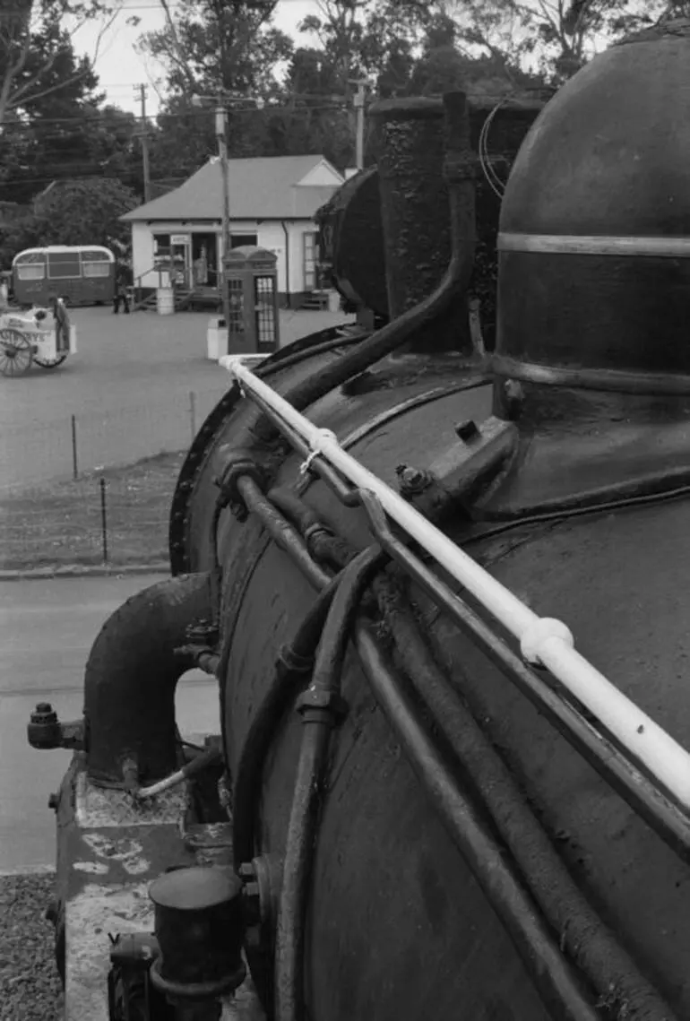Image: Photograph of locomotive AB 832