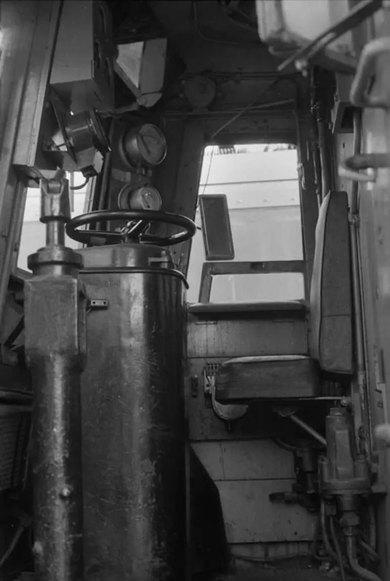 Image: Photograph of electric unit ED 101