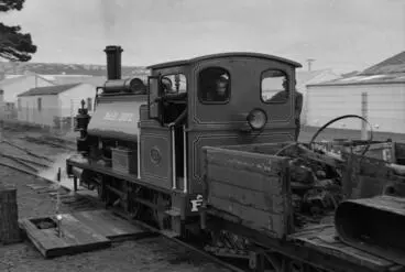 Image: Photograph of locomotive F 111
