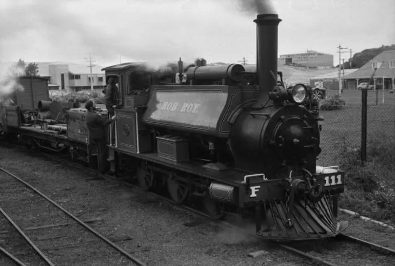 Image: Photograph of locomotive F 111