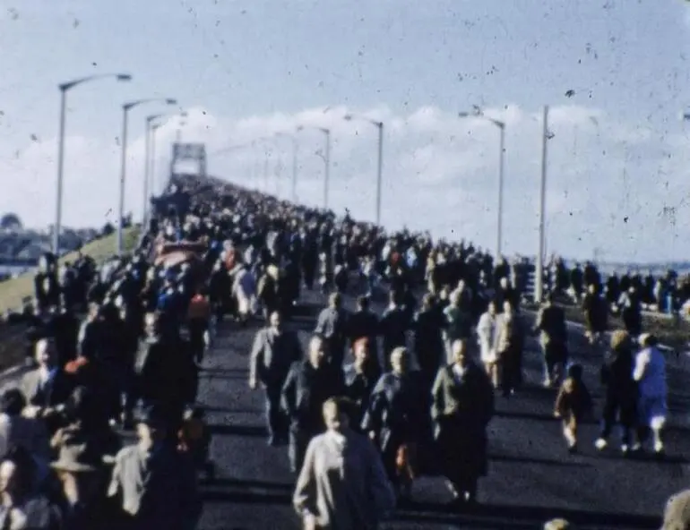 Image: Auckland Harbour Bridge opening