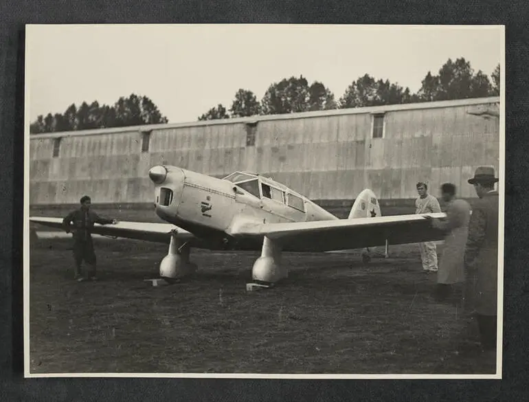 Image: Percival Gull G-ADPR at Naples Airport after the Australia-England flight was diverted to Naples