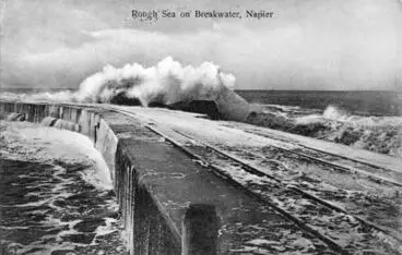 Image: Napier Breakwater