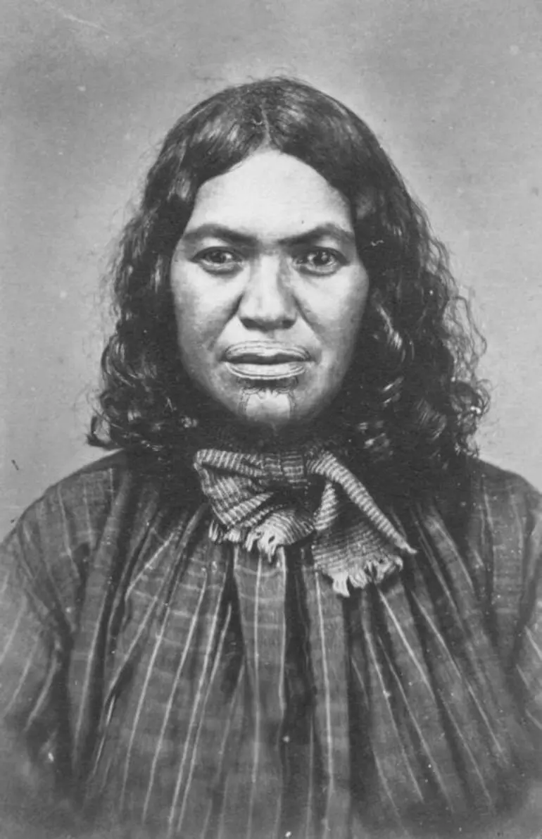 Image: Portrait of unidentified Māori woman