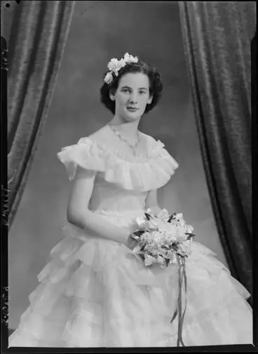 Burkett, Woman Image: Burkett, Woman