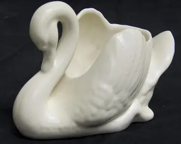 Image: Vase, Swan