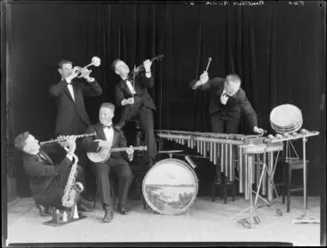 Image: Benton's Band, Group