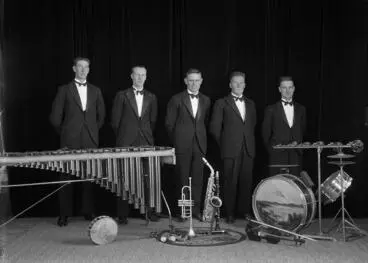 Image: Benton's Band, Group