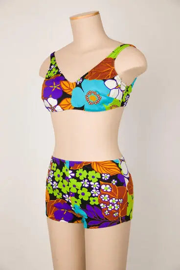 Suit, Bathing Image: Suit, Bathing