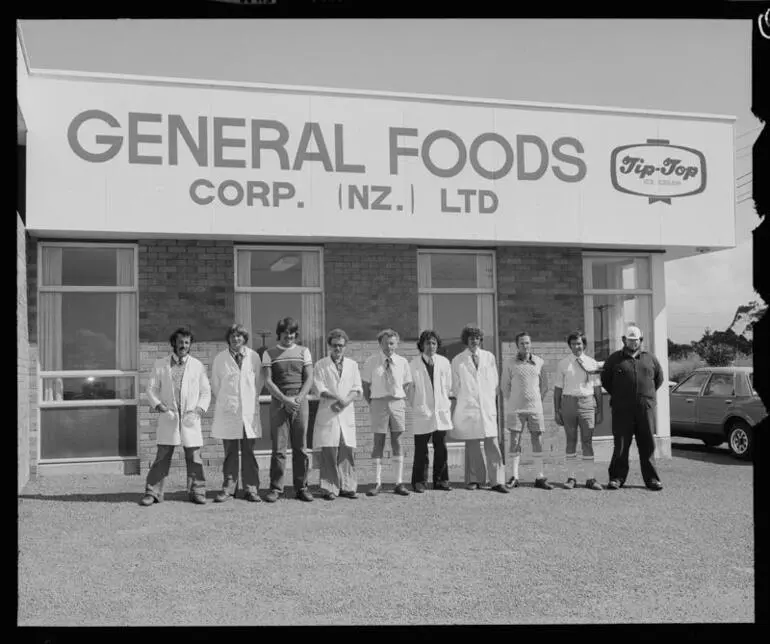 Image: General Foods Coop, Group