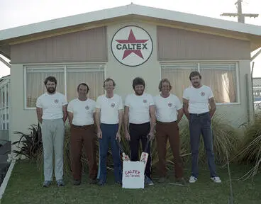 Image: Caltex Indoor Cricket, Team