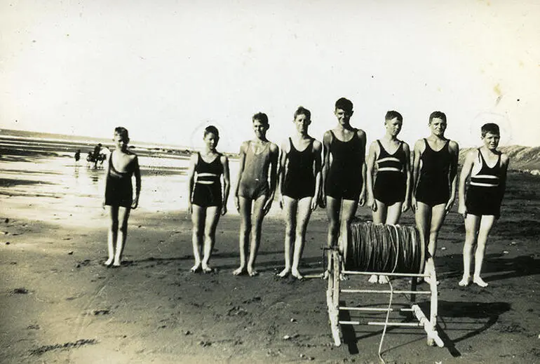 Image: "Fitzroy High School Life-saving Team"