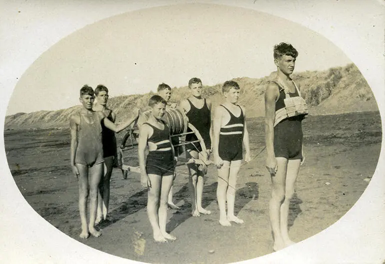 Image: "Fitzroy High School Life-saving Team"