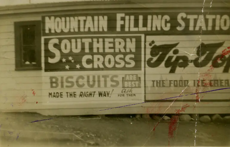 Image: Signwriting on the Mountain Filling Station