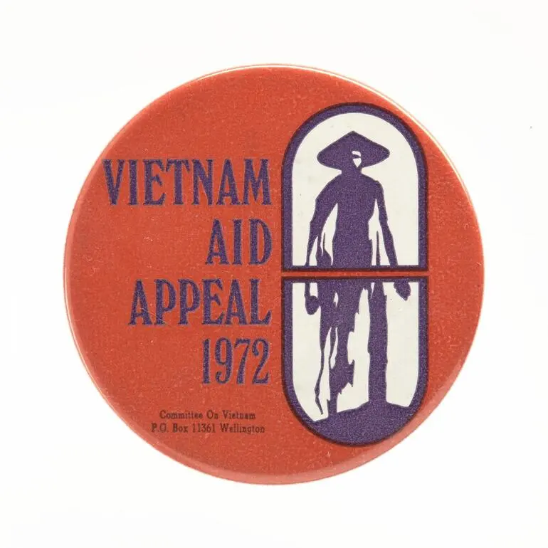 Image: Badge - Vietnam Aid Appeal, 1972